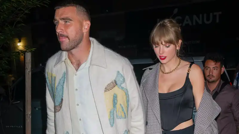 Taylor Swift Repeats Preppy Outfit Equation on Date with Travis Kells