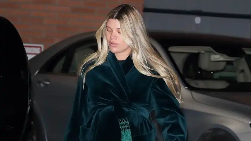 Sofia Richie makes rich mom maternity outfit with velvet pajama suit