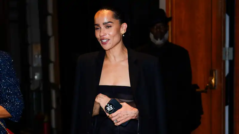 Zoë Kravitz in a sheer LBD with cabaret specs.