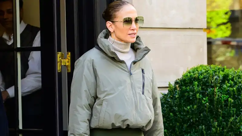 Jennifer Lopez makes a comeback in chunky sneakers