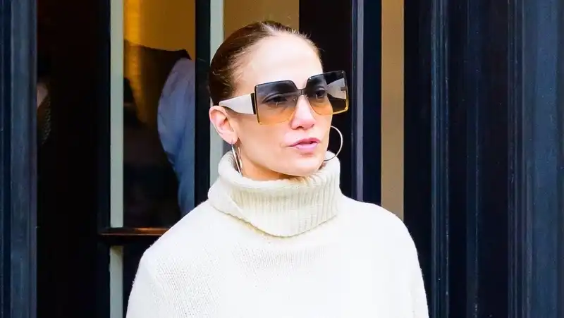 Jennifer Lopez, all-white loungewear with a $500,000 Birkin bag.