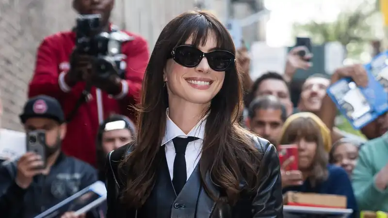 Anne Hathaway Revives Controversial Pants Trend with Three-Piece Leather Suit