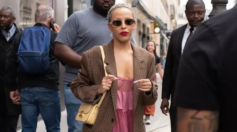 Doja cat sophistication her bare corset dress in blazer and boots