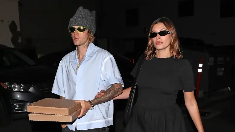 Haley Bieber embraces the bubble skirt trend for a date night with Justin Bieber.