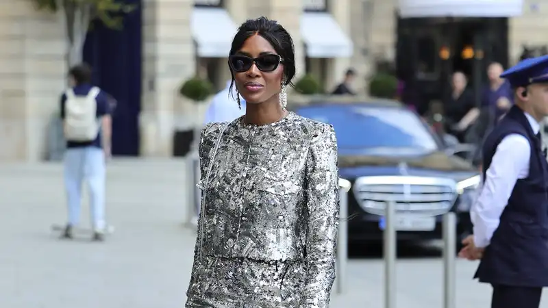 Naomi Campbell Switches Heels for Air Jordans at Chanel's Paris Couture Show