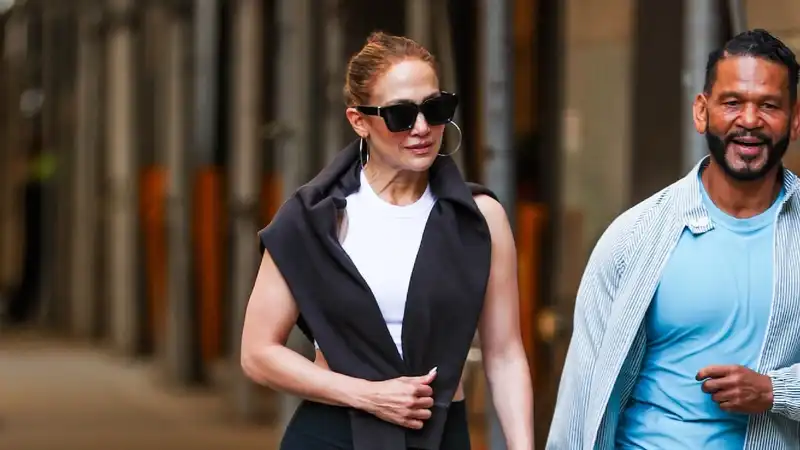 Rejoice: Jennifer Lopez Officially Resurrects $29,000 Hermes Jim Birkin