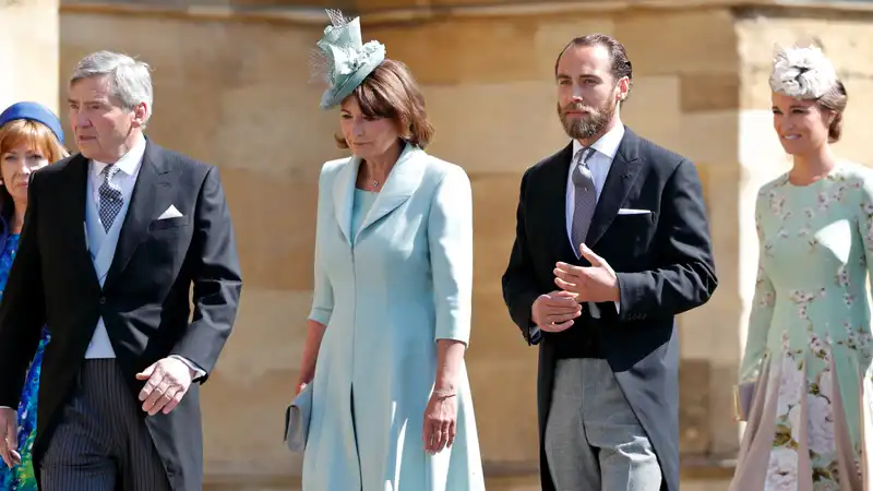 James Middleton, after revealing that his depression was caused by his parents, says group therapy with sisters Kate and Pippa was “easier”.