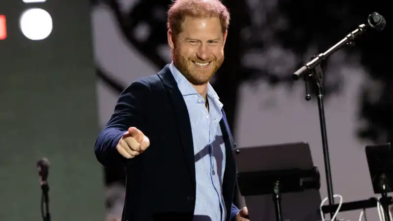 Experts say Prince Harry will “appear rock star style” at weekend charity event.