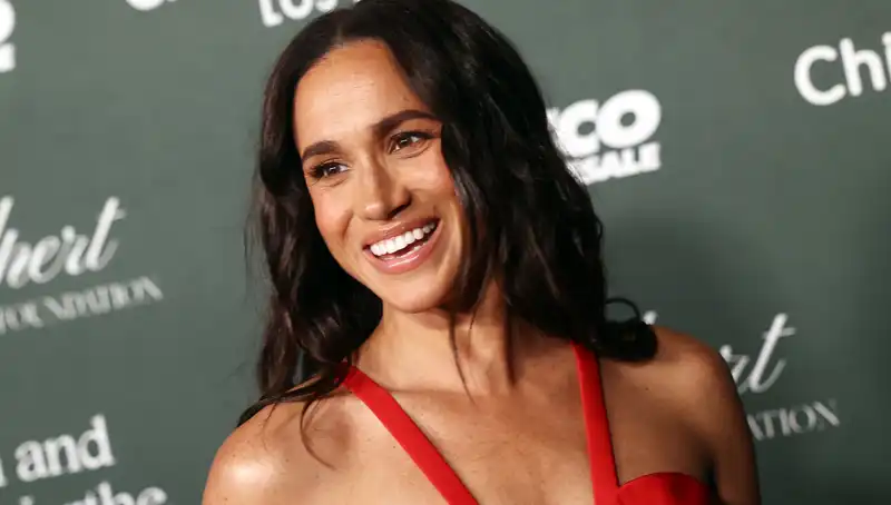 Meghan Markle gives California beach wave an unexpectedly royal red-carpet look.