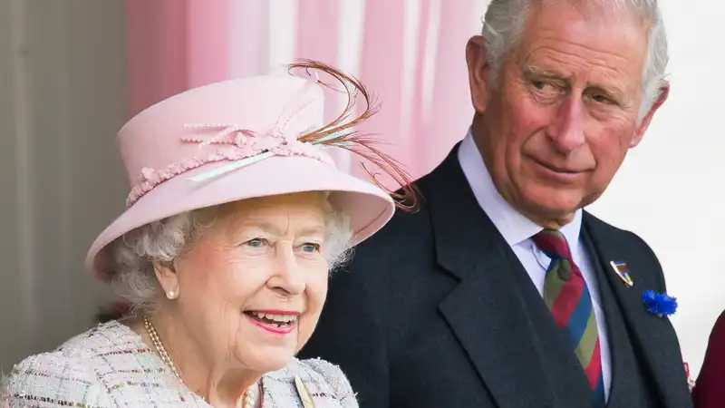 Prince Charles follows in Queen Elizabeth's footsteps with a cameo in “Paddington in Peru”.