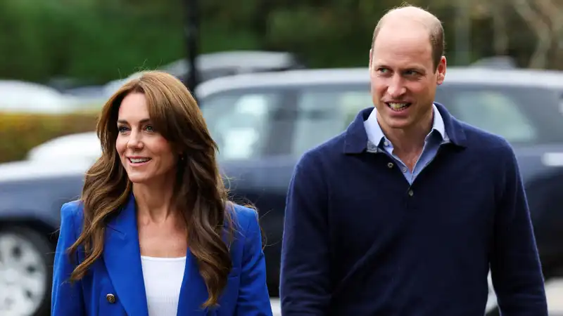 Prince William and Kate Middleton did not just move into the "modest" Windsor house to approach Queen Elizabeth, royal experts said.