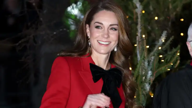 Princess Kate's 2024 Christmas Carol Service Costume is a Holiday Styling Gift