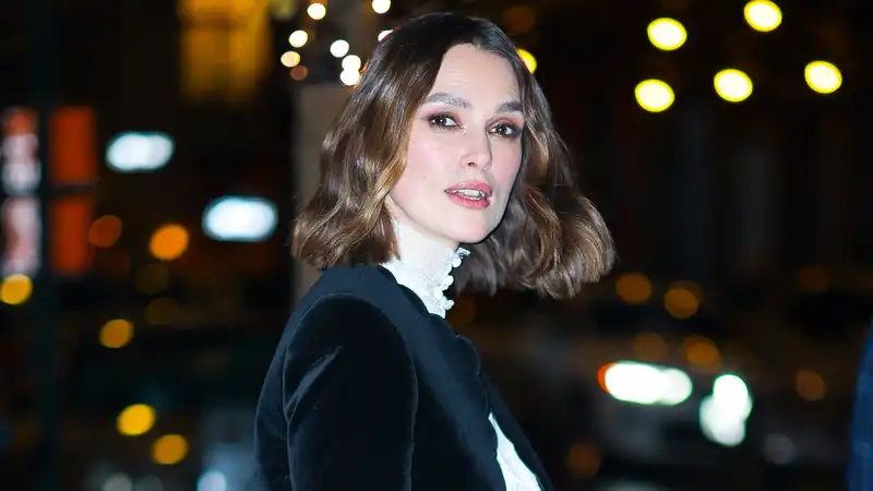 Keira Knightley Rides the Winter Bermuda Shorts Trend in Knee-High Boots