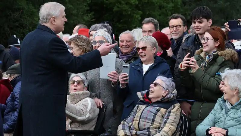 Prince Andreu Says It's “Strange” to “Turn the Camera” on Royal Fans in Re-released Christmas Video